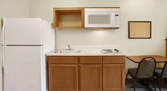 Четырёхместный люкс Standard WoodSpring Suites Richmond West I-64