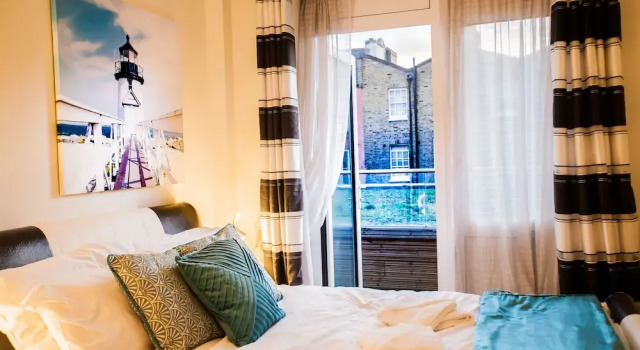 New Modern Large 2 Bed, Забронировать Отель Бизнес-отели Лондона, рядом с St Paul’s Church, 4* 5*
