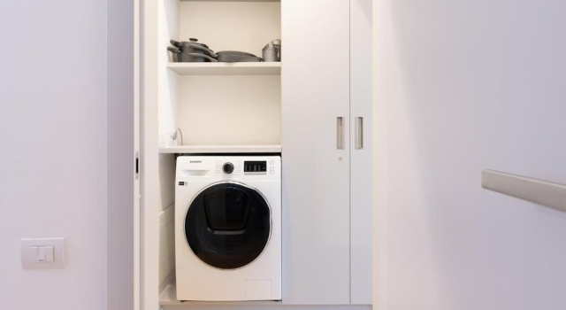 Cernobbio Center - Modern Apartment with Parking, Book Lejlighed Hoteller i Cernobbio med parkering, Parkering