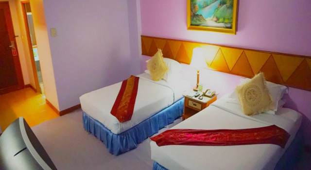 The Viangtak Riverside Hotel