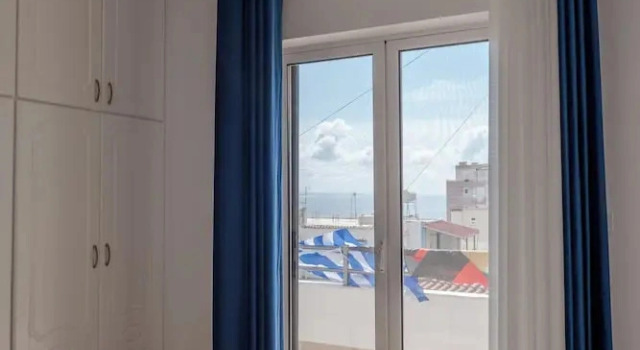 Семейный люкс с 2 комнатами с балконом Hoteleks Inn & Suites