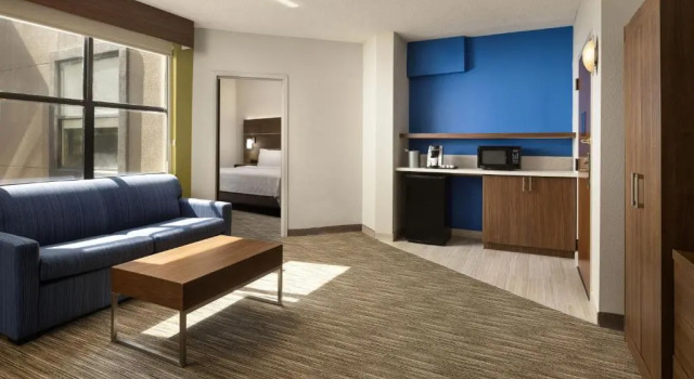 Люкс c 1 комнатой Holiday Inn Express Hotel & Suites Irving DFW Airport North by IHG