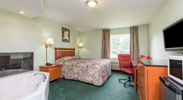 Люкс Knights Inn Bracebridge