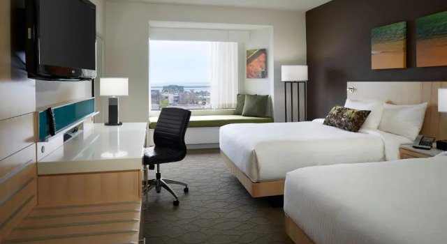Четырёхместный номер Standard с видом на город Delta Hotels by Marriott Prince Edward