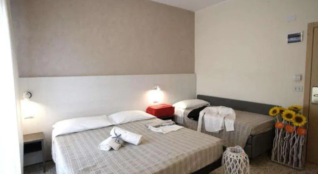 Hotel Tosi, Забронировать Отель Отели Риччоне с парковкой, Парковка