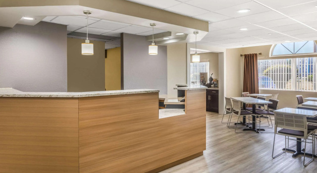 Microtel Inn & Suites by Wyndham Florence, Забронировать Отель Отели Южной Каролины с завтраком, Завтраки