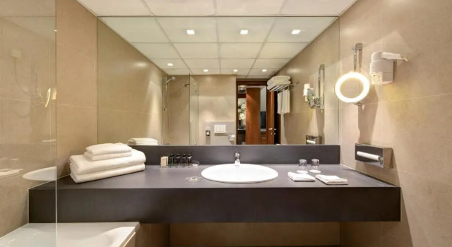 Люкс Casual Eurostars uHOTEL