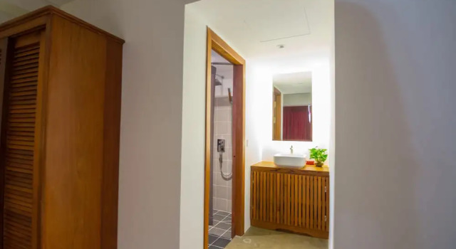 Семейный номер Deluxe с балконом Neth Socheata Hotel