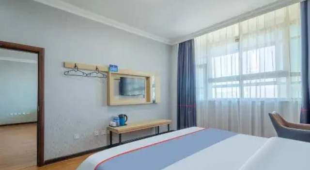 Люкс Deluxe Junyi Chain Hotel (Pinggu Dama Roundabout)
