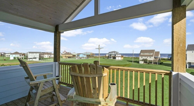 Коттедж The Big Shore 4 Bedroom Home by RedAwning