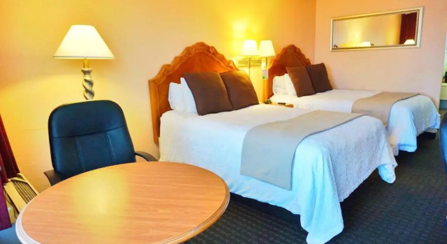 Люкс Superior Castle inn & suites by OYO Lawton