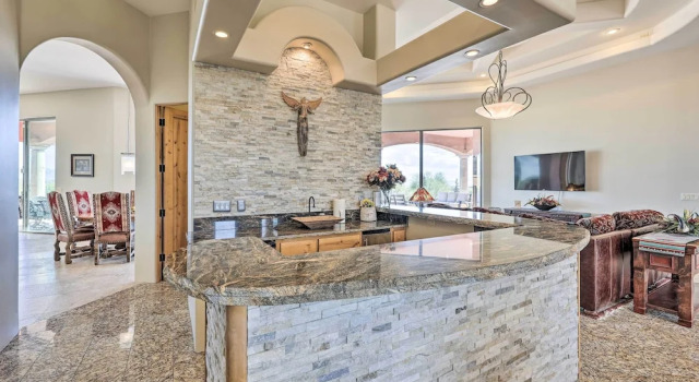 Вилла Backyard Oasis! Mtn-View Family Gem in Scottsdale