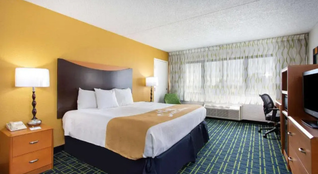 Номер Standard с видом на город Days Inn by Wyndham Absecon Atlantic City Area