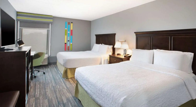 Четырёхместный номер Standard Hampton Inn Cincinnati Northwest Fairfield