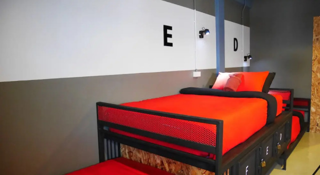 Кровать в общем номере Amity Poshtel