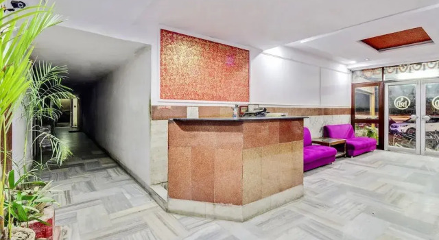OYO 29077 Hotel Ratandeep