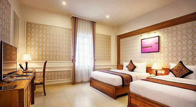 Трёхместный номер Deluxe Riverside Hotel Quang Binh