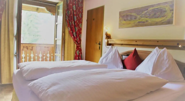Двухместный номер Standard с балконом Bauernhofhotel "die Unterbergerin" - Zimmer mit Frühstück und Ferienwohnungen in Gastein mit GRATIS Thermeneintritt