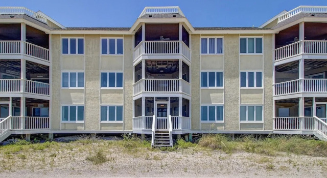 103 B Port O Call by Avantstay Direct Beach Access Screened In Porch!