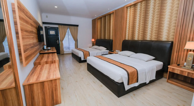 Семейный номер Standard The Grand Palace Hotel Yogyakarta