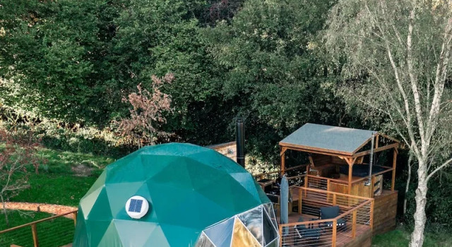 Luna Domes, Rezervasyon Otel Chiddingstone Kent