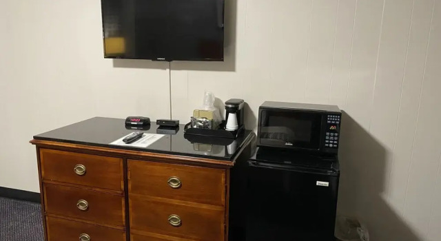 Четырёхместный номер Standard Usa Inn