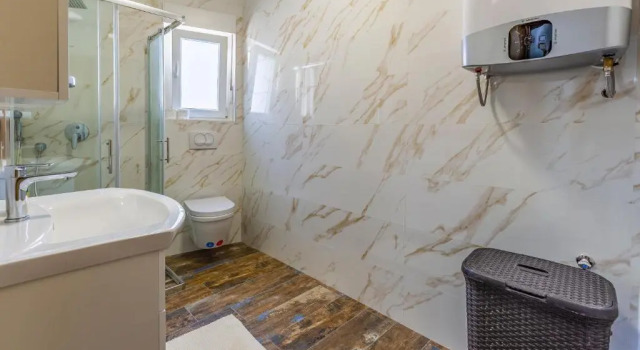 Апартаменты с балконом Apartments Larst