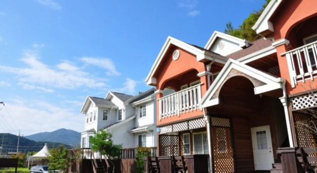 Yeongwol Donggang La Maison Pension, Buchen Sie Hotel Yeongwol Gangwon-Do