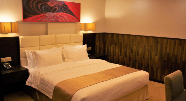 Люкс The Secure Inn Hotel Muscat
