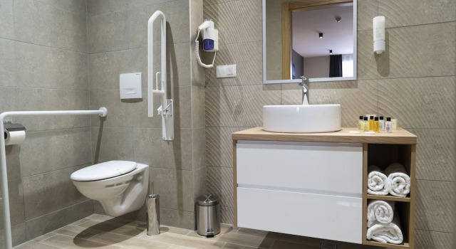 Трёхместный номер Comfort HA Hotel Mostar