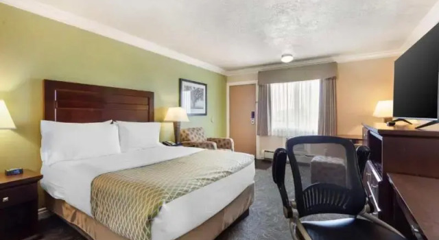Двухместный номер Standard с балконом Best Western PLUS Mirage Hotel and Resort