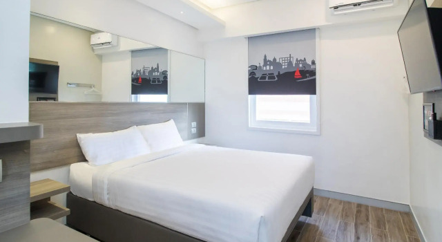 Номер Standard Red Planet BGC The Fort
