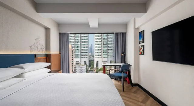 Двухместный номер Deluxe с видом на город Four Points by Sheraton Bangkok, Sukhumvit 22