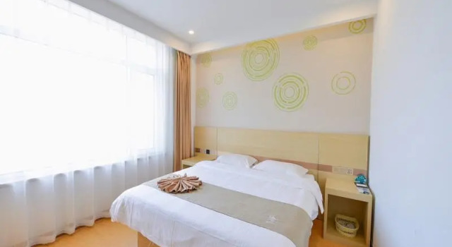 GreenTree Inn Dalian Dalian North Railway Station Express Hotel, Book Hotel Dalian 