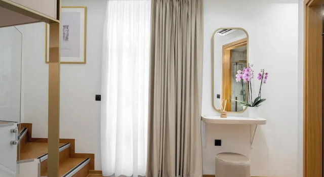 Полулюкс Aeolian Spirit Suites