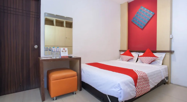 OYO 155 Metro House