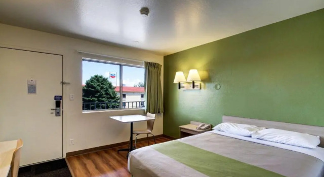 Двухместный номер Standard Econo Lodge Midvale