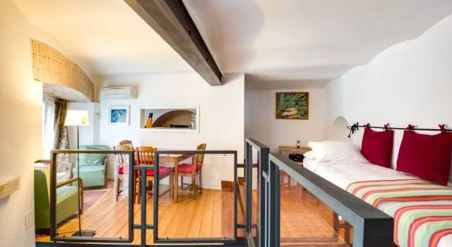 Charming Flat 1 Minute on Foot From Colosseum, Забронировать Отель Рим Лацио, рядом с Piazza della Madonna dei Monti
