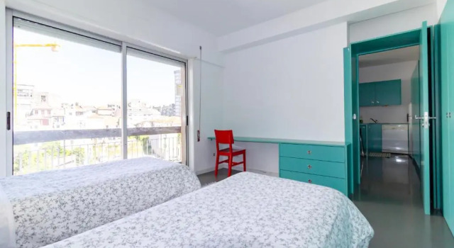 Porto Downtown Apartment 3T with Balcony, Забронировать Апартаменты/квартира Cedofeita / Santo Ildefonso / Se / Miragaia / Sao Nicolau e Vitoria Порту, рядом с Lapa Metro Station