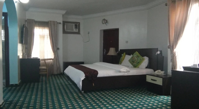 Parischoice Hotels & Resort