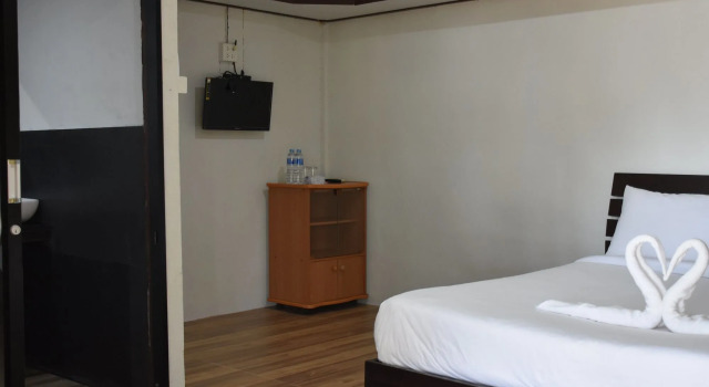 Pak Nam Resort, Забронировать Курортный отель Отели Южного Таиланда с парковкой, Парковка