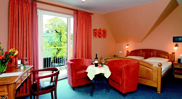 Flair-Hotel Neeth, Забронировать Отель Лемкулен Ploen