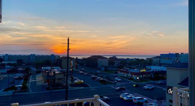 Четырёхместный номер Standard с видом на закат La Quinta by Wyndham Ocean City