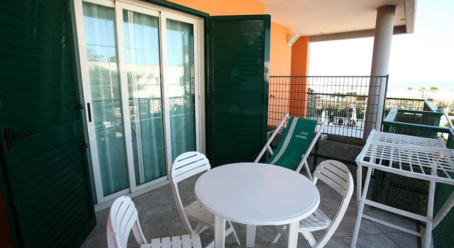 Residence Hotel Arianna Club, Prenota Hotel Lido del Sole Italia