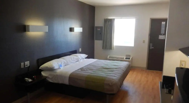 Номер Standard Studio 6-Yukon, OK