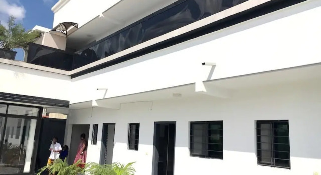 Karmen Residence Hotel, Boek Hotel Hotels in Abidjan met parkeren, Parkeren