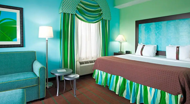 Люкс c 1 комнатой с балконом Holiday Inn Hotel & Suites Ocala Conference Center by IHG