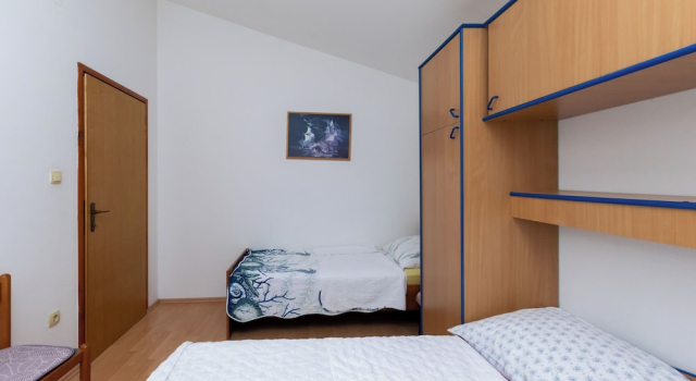 Apartments Marija I, Prenota Appartamento Hotel a Isole Quarnerine con parcheggio, Parcheggio