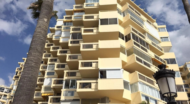 Rentcostadelsol Marbella-El Faro, Забронировать Отель Отели Марбелья с бассейном, рядом с Музей гравюры, Бассейн