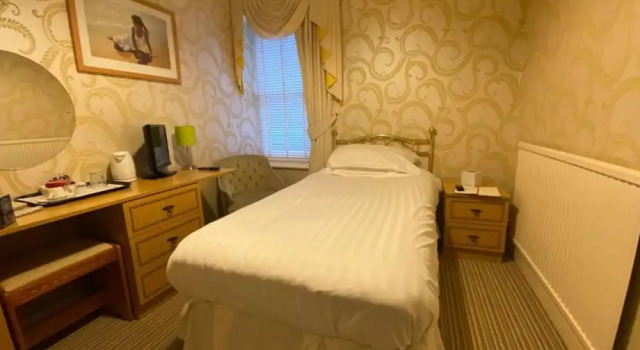 Номер Economy OYO Lamphey Hall